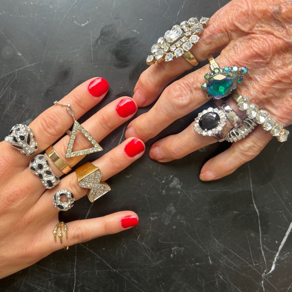 Lot of 13 Statement Rhinestone Rings - Picture 1 of 7